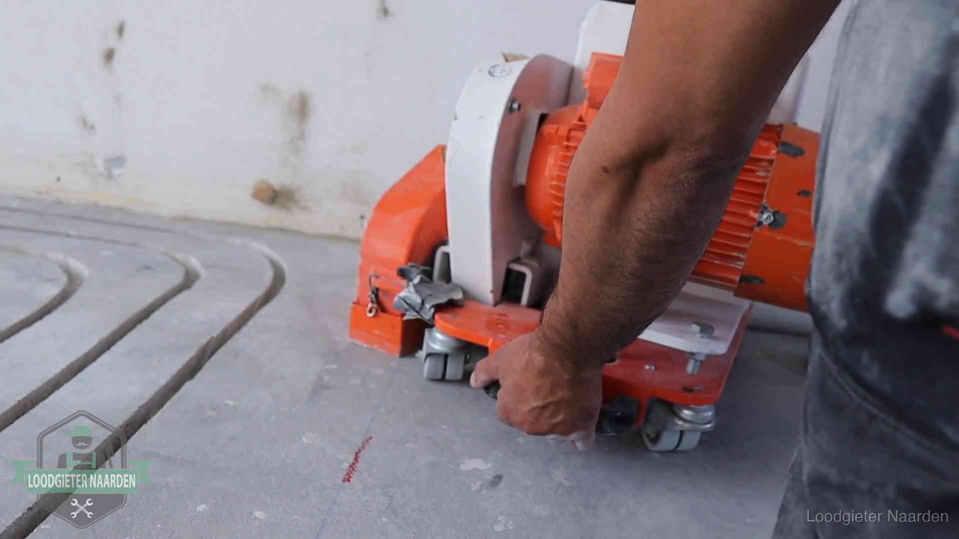 Sleuvenpatroon voor vloerverwarming in de dekvloer van een woning in Naarden